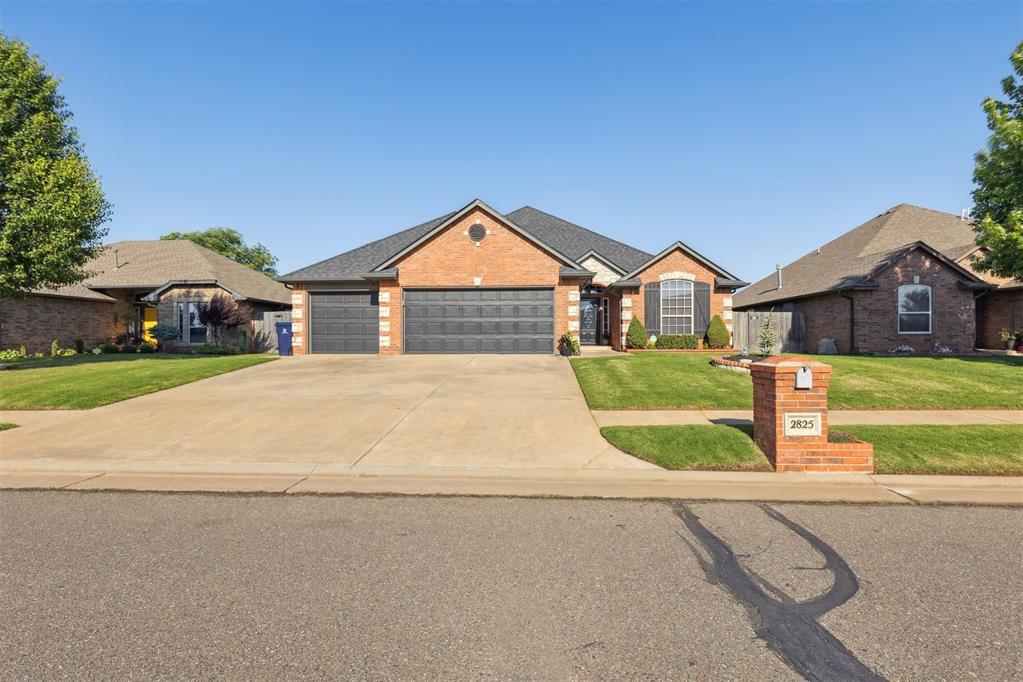 2825 Busheywood Drive Property Photo 2