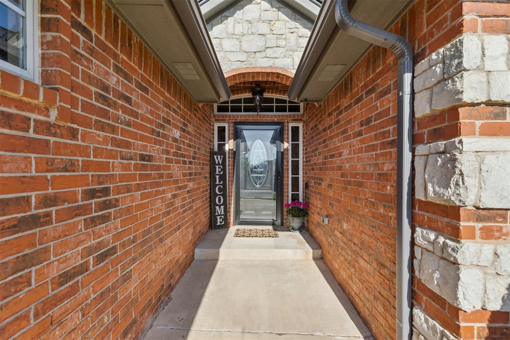 2825 Busheywood Drive Property Photo 4