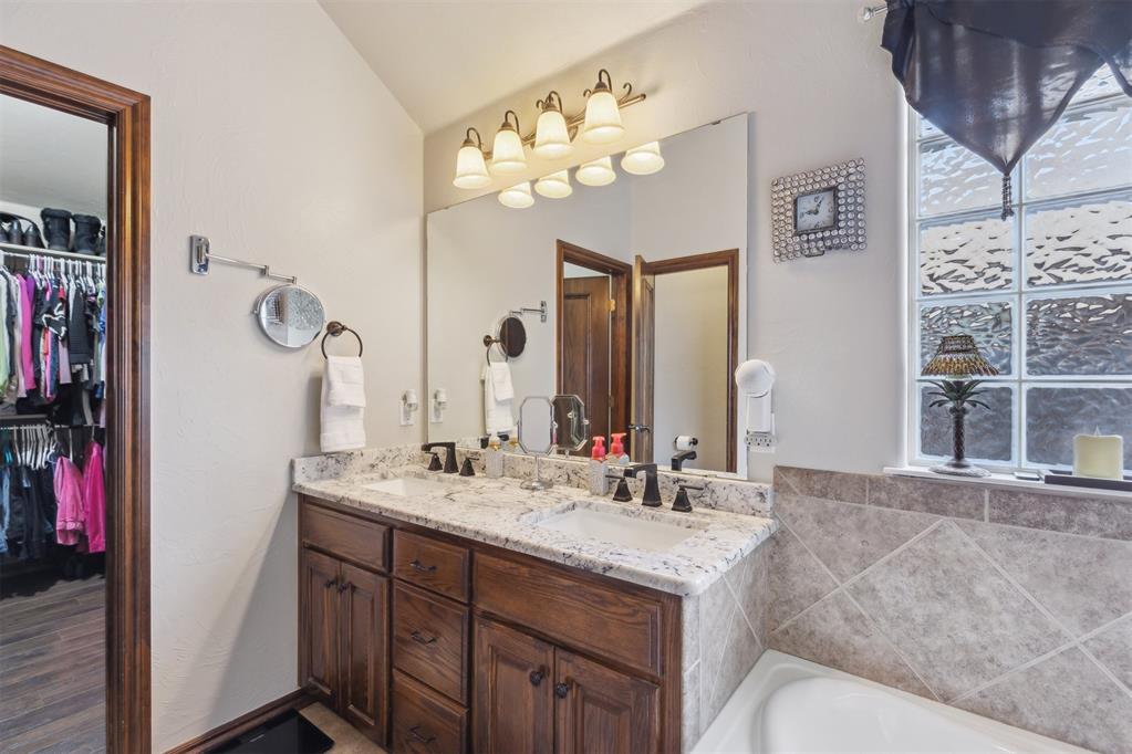 2825 Busheywood Drive Property Photo 21