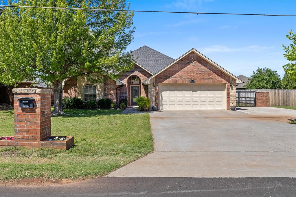 2025 E Lawter Road Property Photo 1