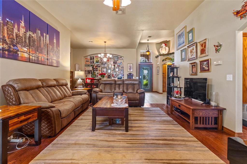 2025 E Lawter Road Property Photo 6