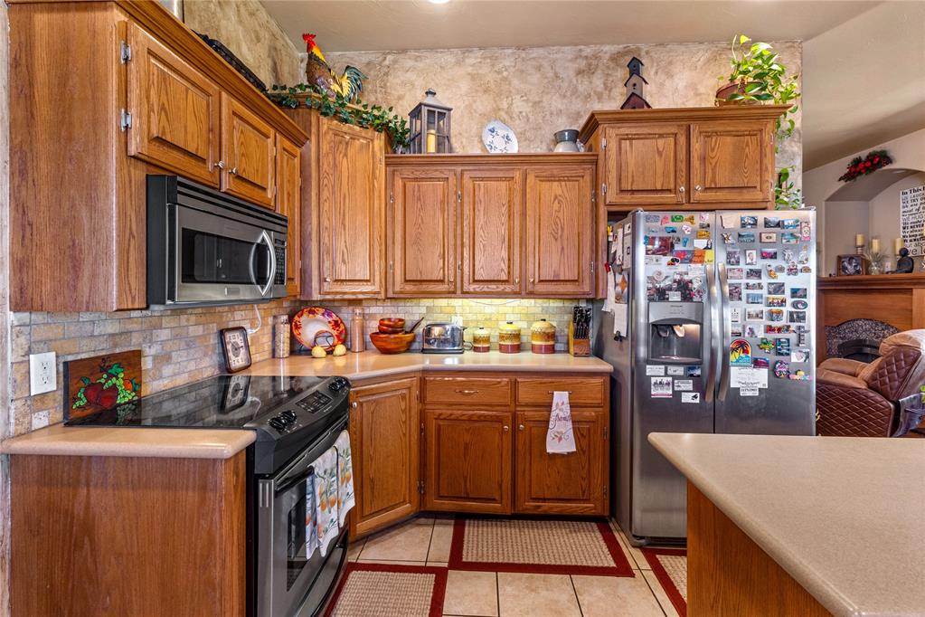 2025 E Lawter Road Property Photo 10