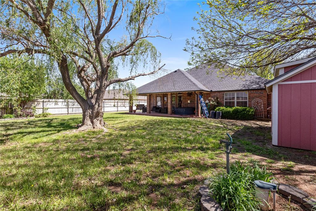 2025 E Lawter Road Property Photo 27