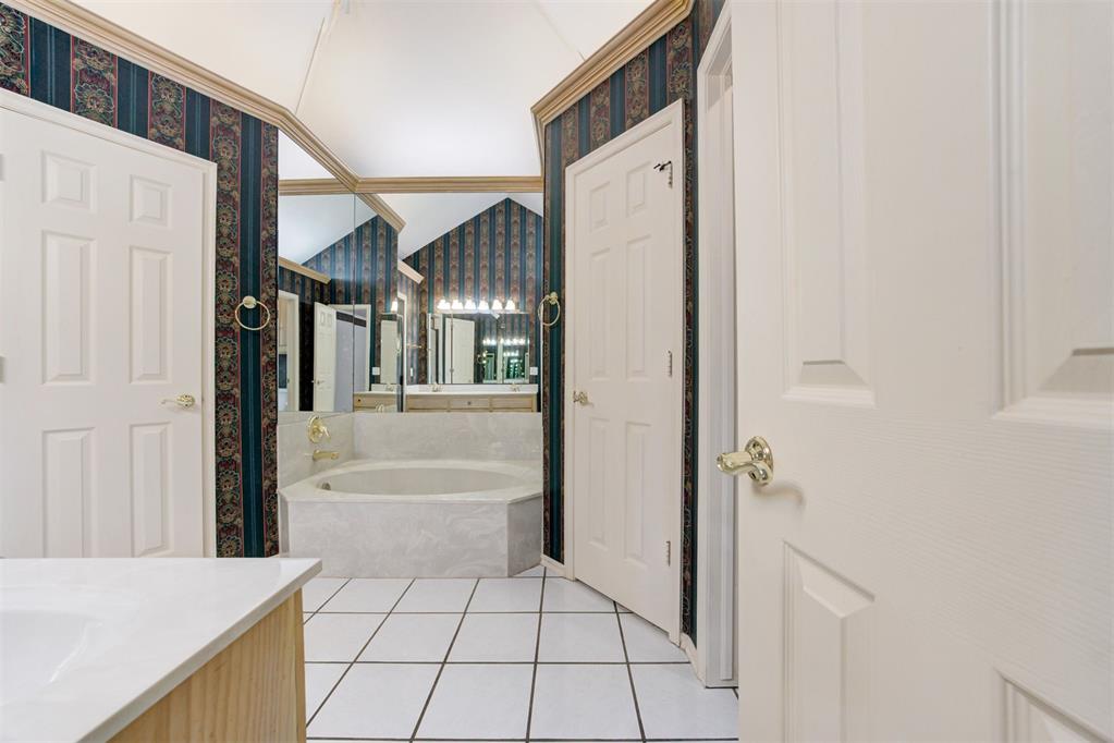 12011 Cantle Road Property Photo 28