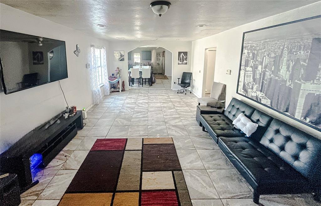 209 Sw 40 Street Property Photo 4