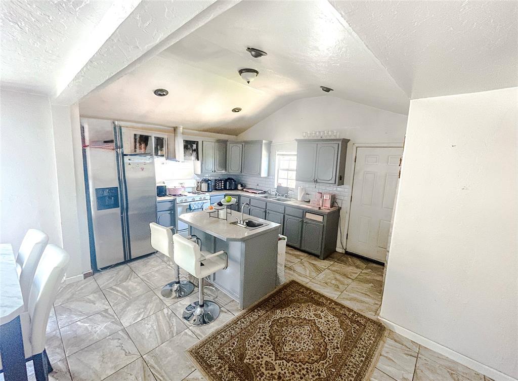 209 Sw 40 Street Property Photo 9