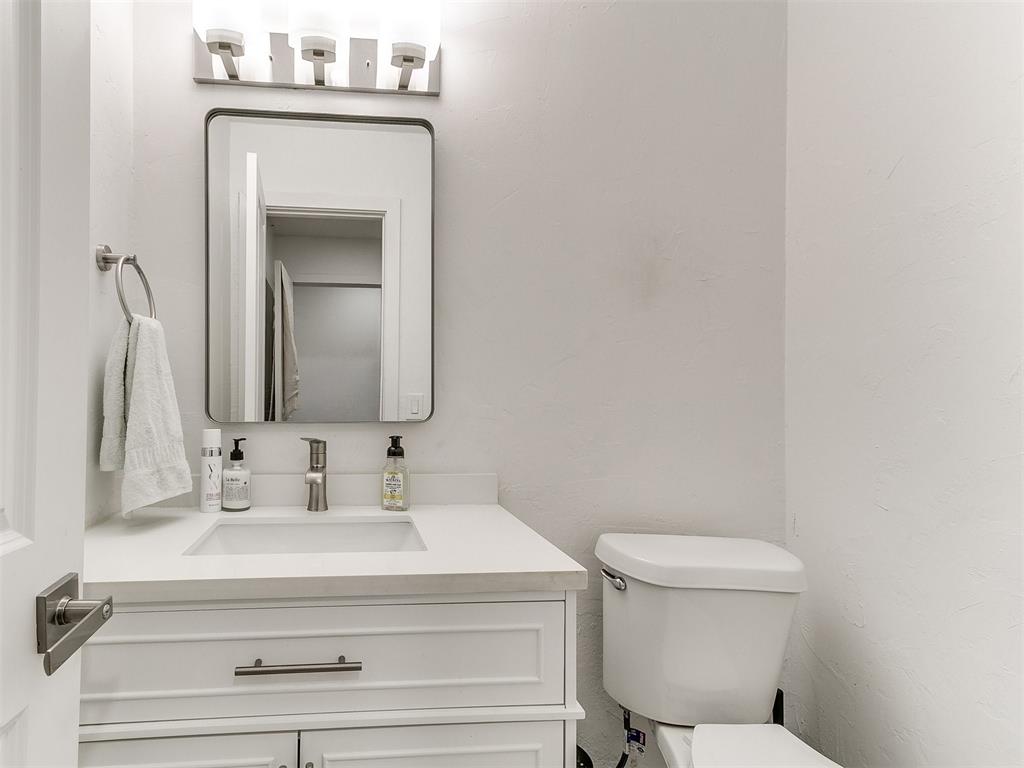 6001 Broadmoor Avenue Property Photo 10