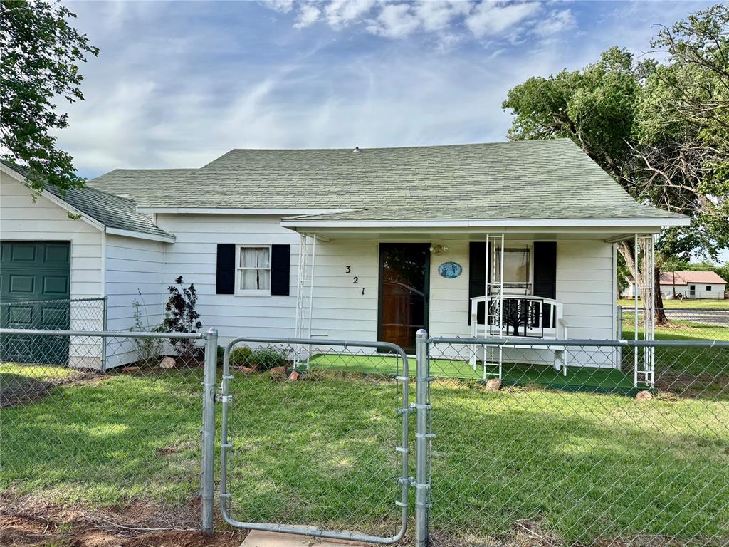 321 E Ninth Street Property Photo