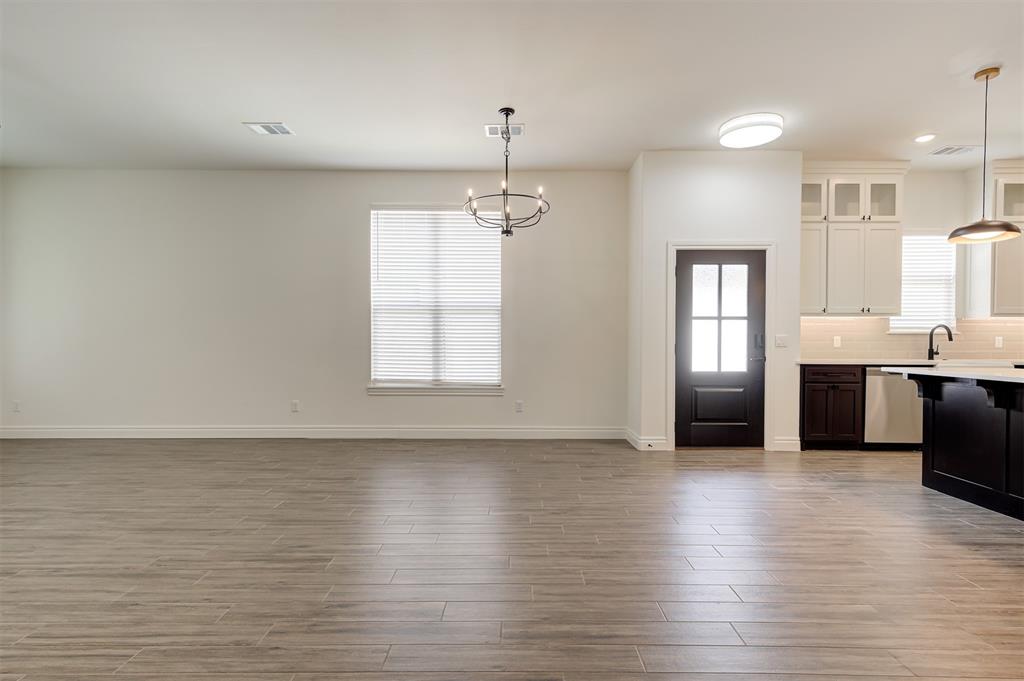 3608 Havenbrook Street Property Photo 7
