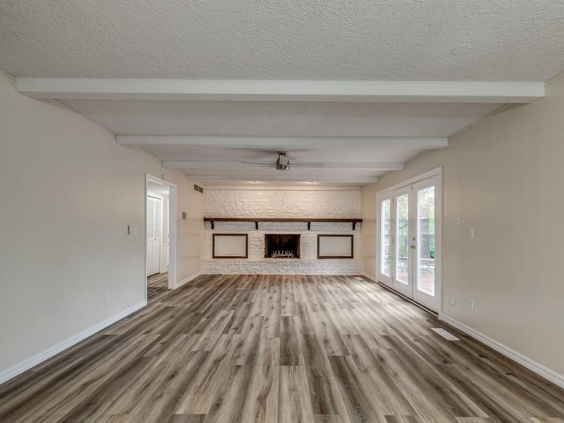 819 W Adams Street Property Photo 5