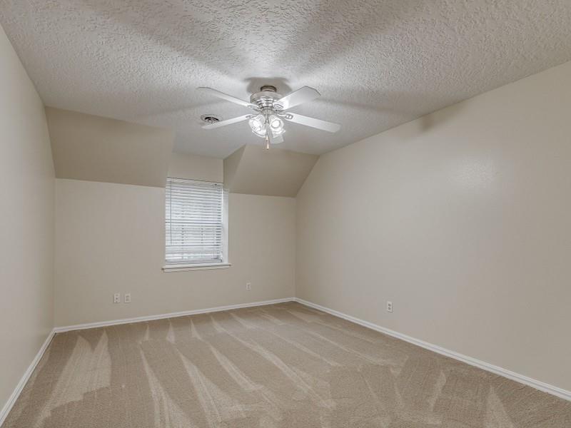 819 W Adams Street Property Photo 28