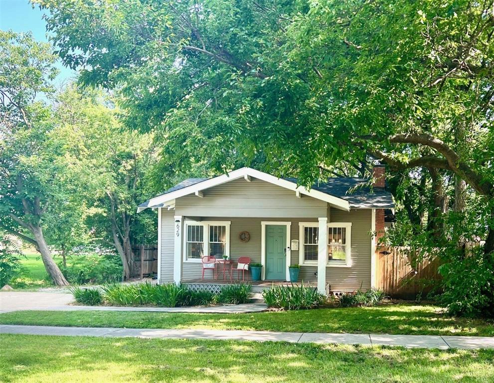 629 W Comanche Street Property Photo 1