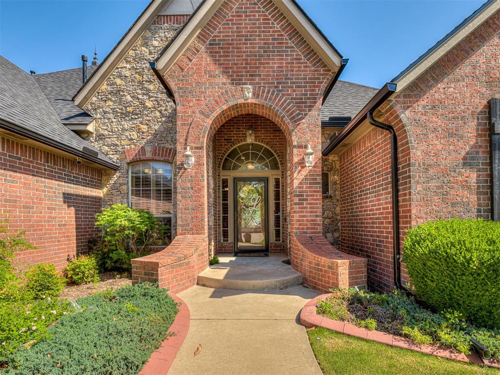 12515 Forest Oaks Drive Property Photo
