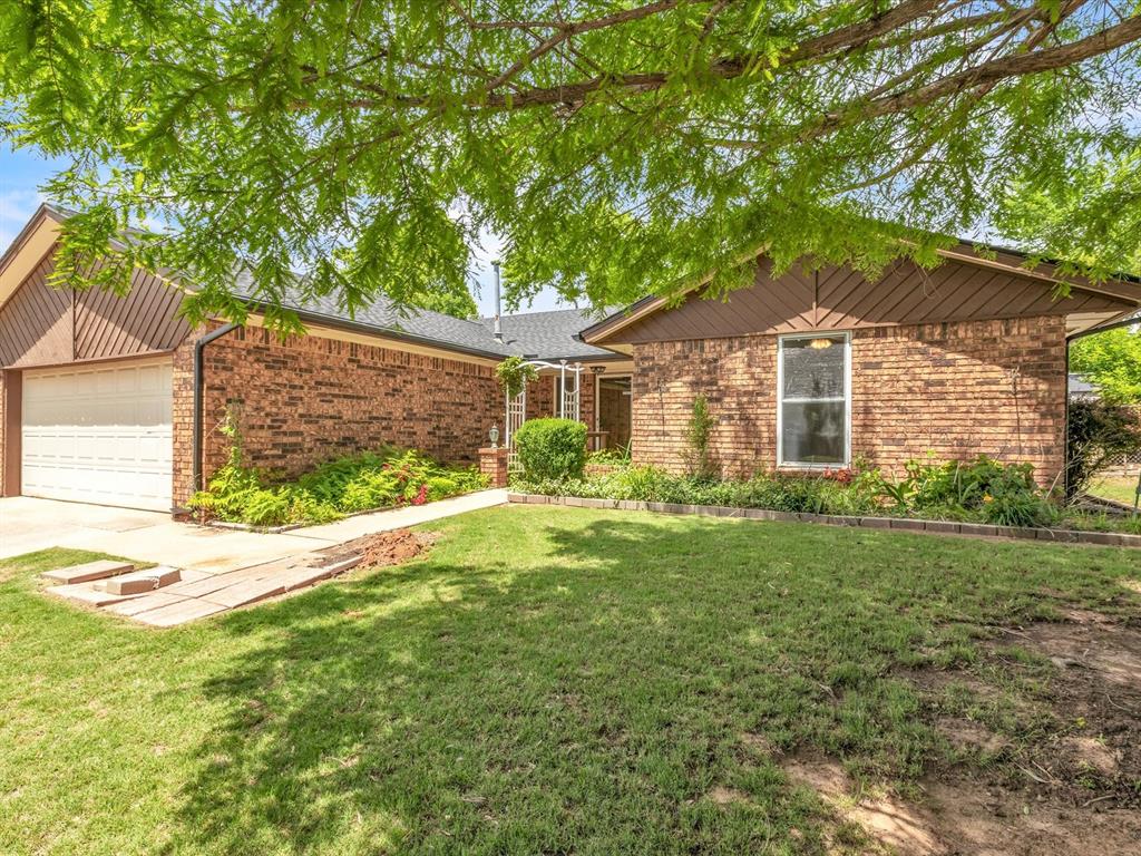 2233 Red Elm Drive Property Photo 1