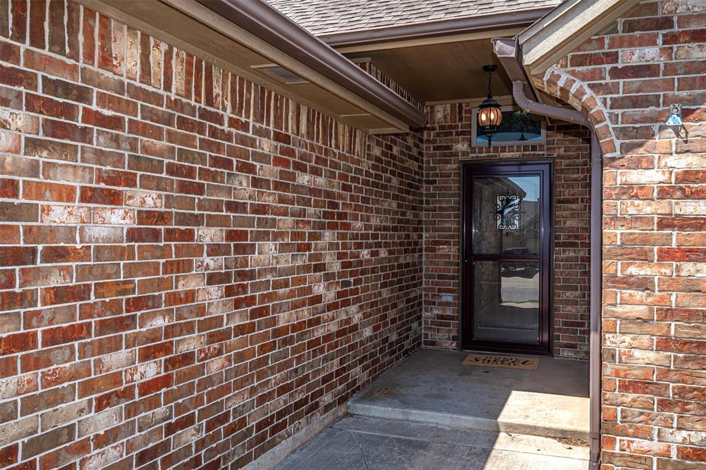 805 Evening Drive Property Photo 4