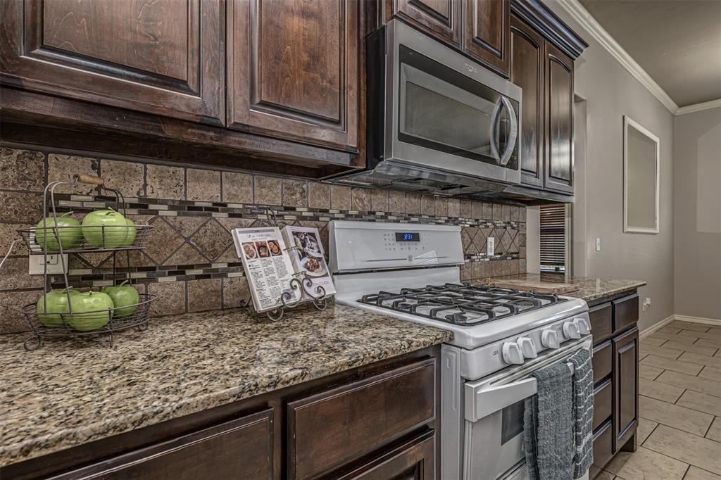 805 Evening Drive Property Photo 14