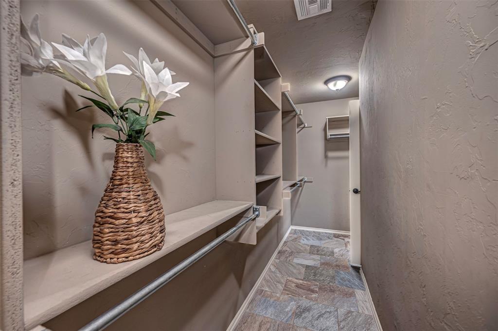 805 Evening Drive Property Photo 22