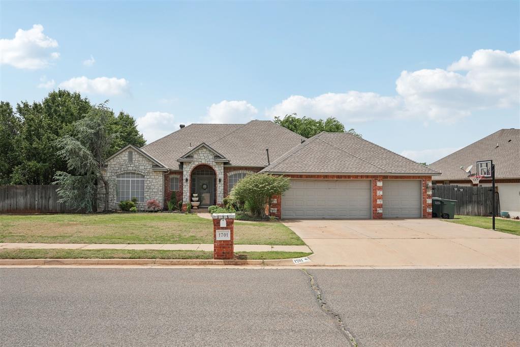 1701 Tifton Drive Property Photo 1