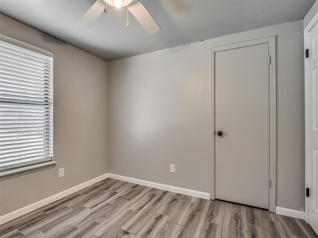 813 Branchwood Court Property Photo 32