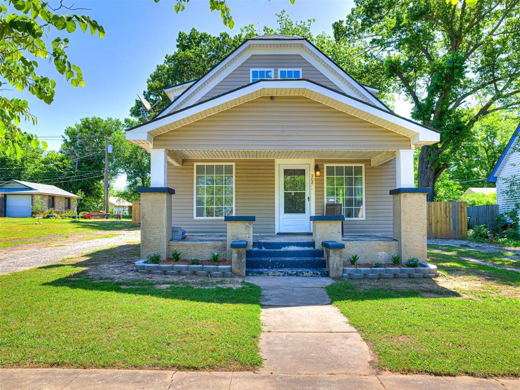 908 N Barta Avenue Property Photo 2