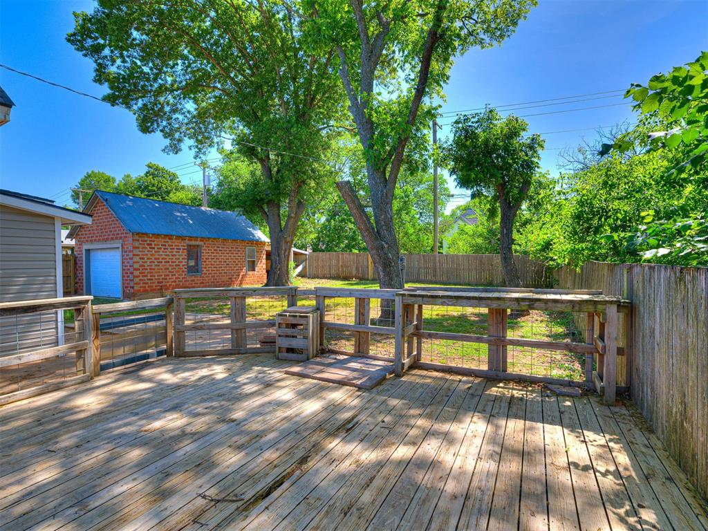 908 N Barta Avenue Property Photo 12