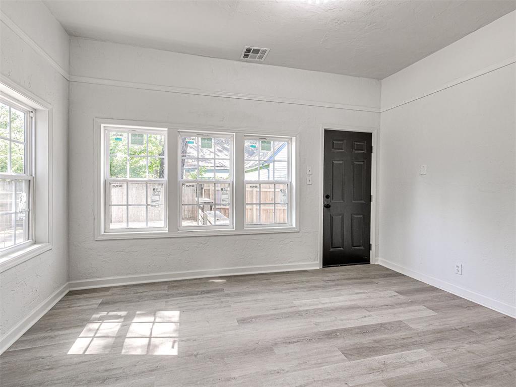 908 N Barta Avenue Property Photo 22