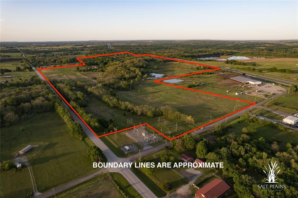 421019 E 1040 Road Property Photo 1