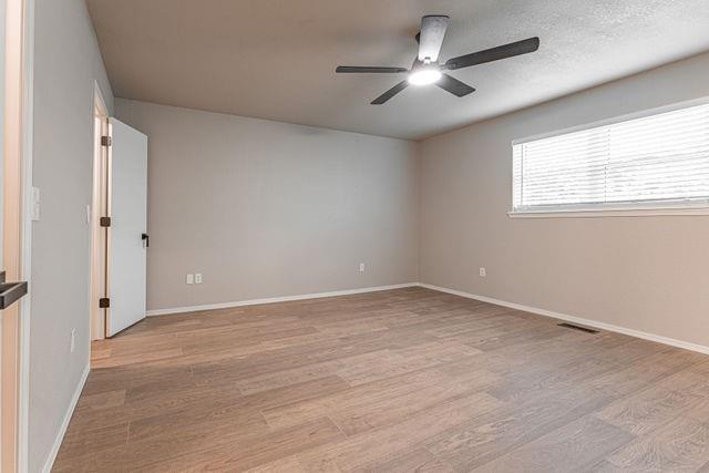 11008 Davis Street Property Photo 13