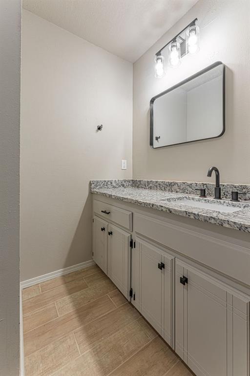 11008 Davis Street Property Photo 14