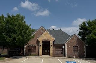 1261 E 33rd Street Property Photo