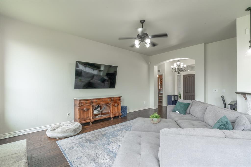 2504 Nw 180th Street Property Photo 6