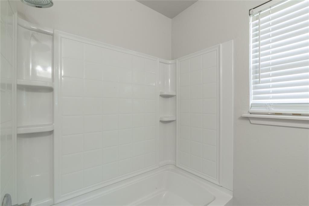 2504 Nw 180th Street Property Photo 21
