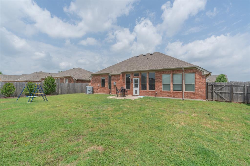 2504 Nw 180th Street Property Photo 23