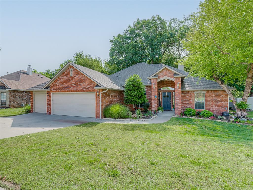 4204 Mackenzie Drive Property Photo 1