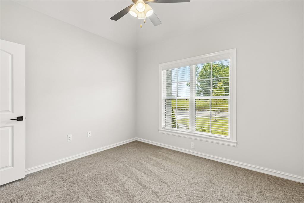 10721 Nw 154th Street Property Photo 30