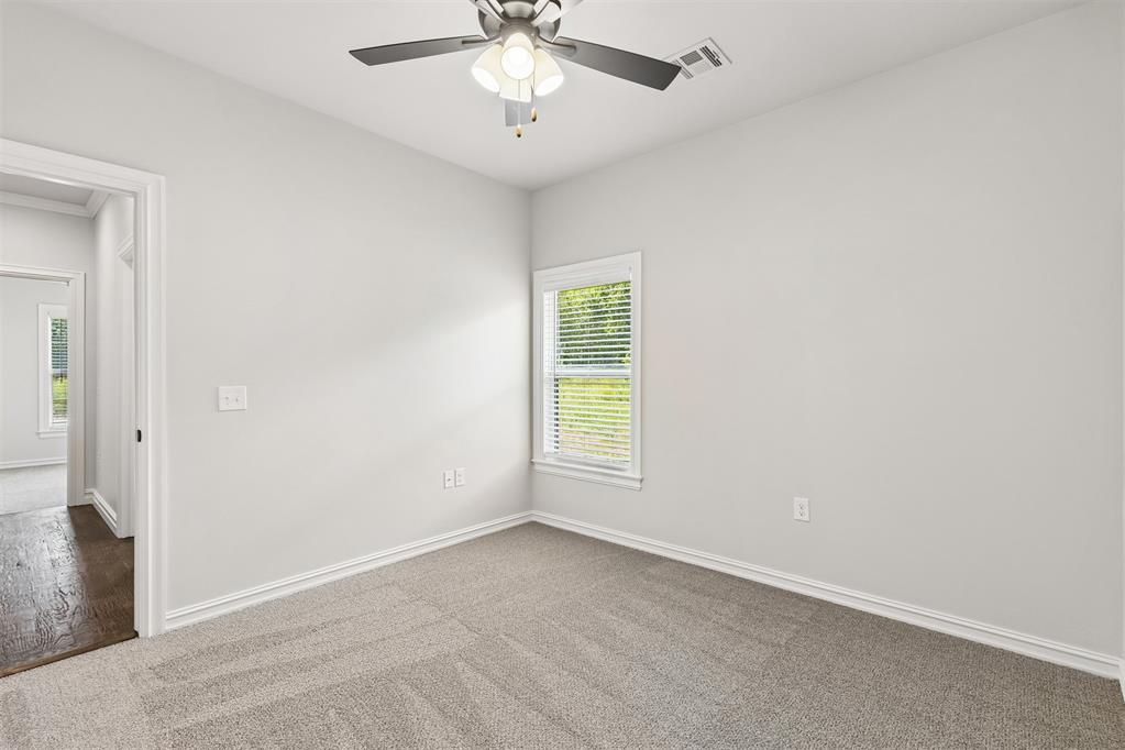 10721 Nw 154th Street Property Photo 32