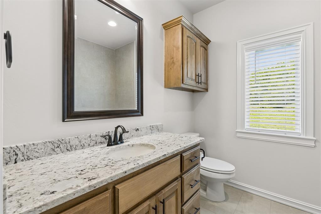 10721 Nw 154th Street Property Photo 34