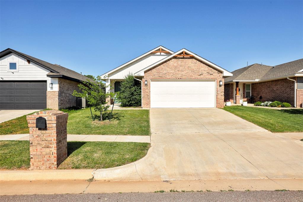 1301 Harvest Trail Property Photo 1