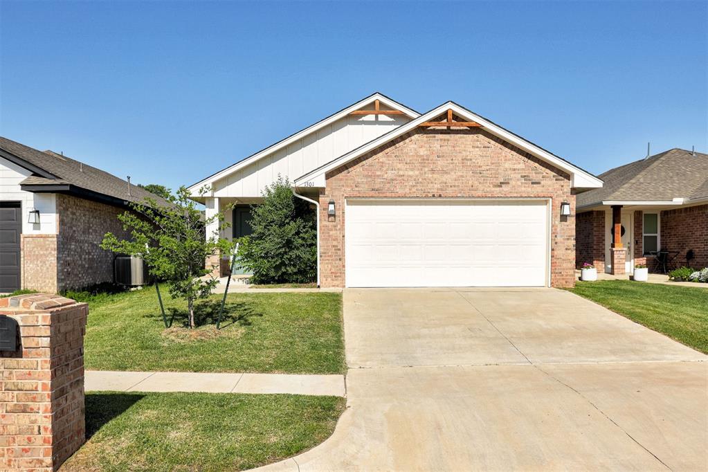 1301 Harvest Trail Property Photo 2