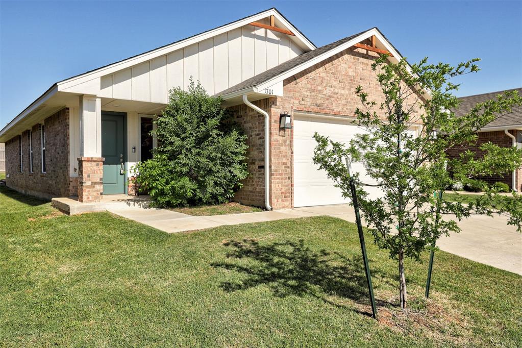 1301 Harvest Trail Property Photo 4