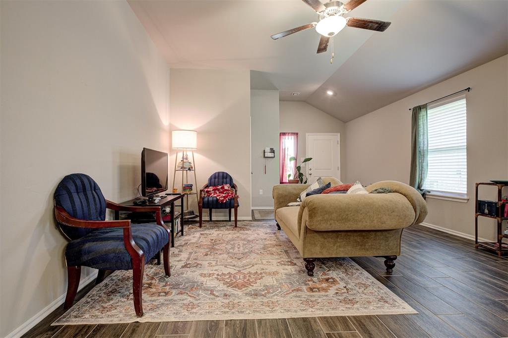1301 Harvest Trail Property Photo 8