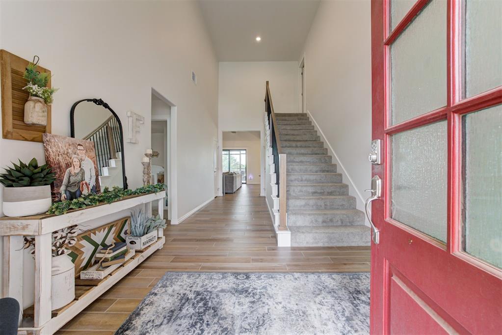 5804 Nw 159th Street Property Photo 6
