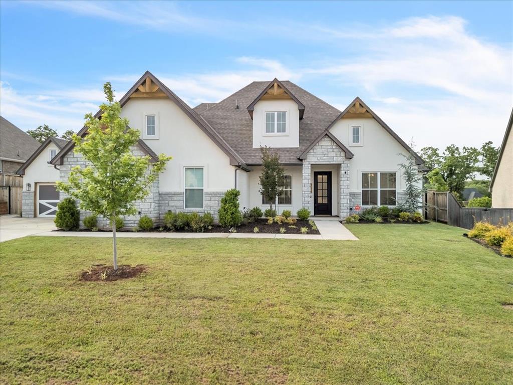 8117 Grass Creek Drive Property Photo 1