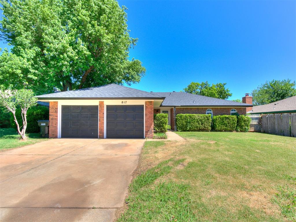 817 E Hills Drive Property Photo