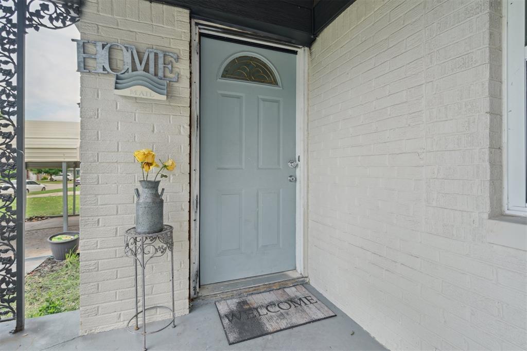 4301 Nw 18 Street Property Photo 1