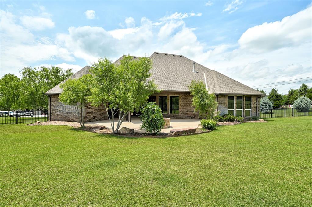 22090 White Pine Circle Property Photo 13