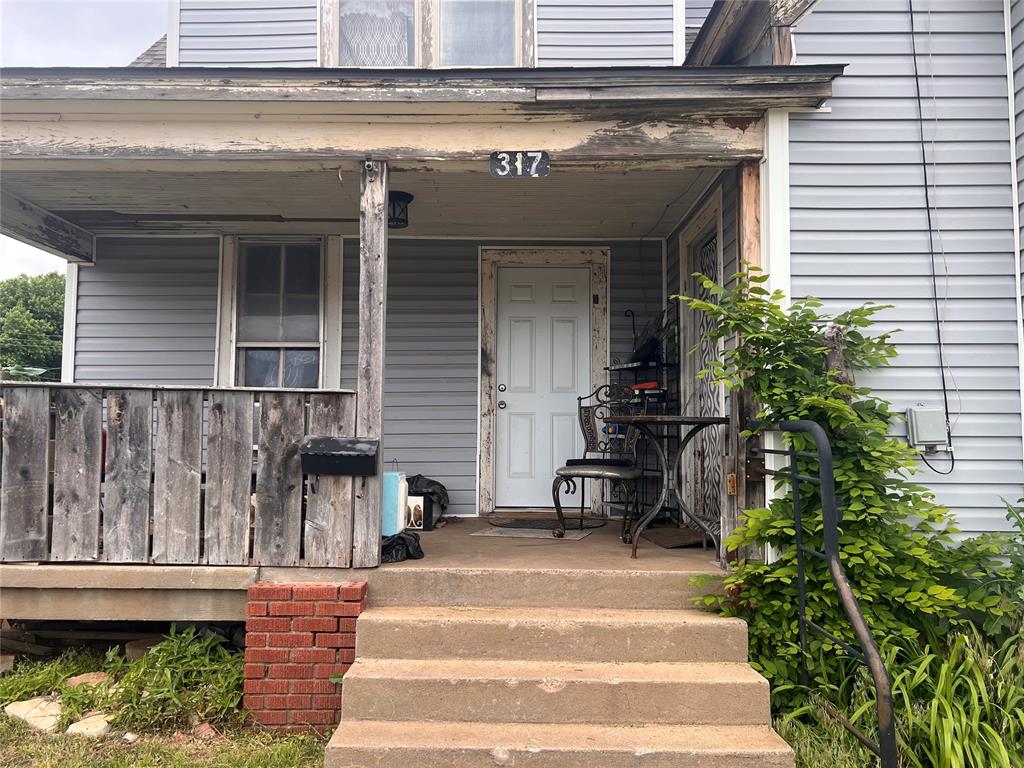 317 S Blaine Avenue Property Photo 1