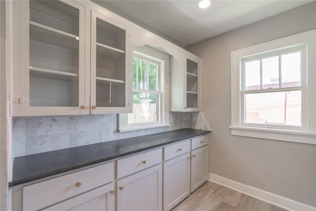 2301 N Kelham Avenue Property Photo 11