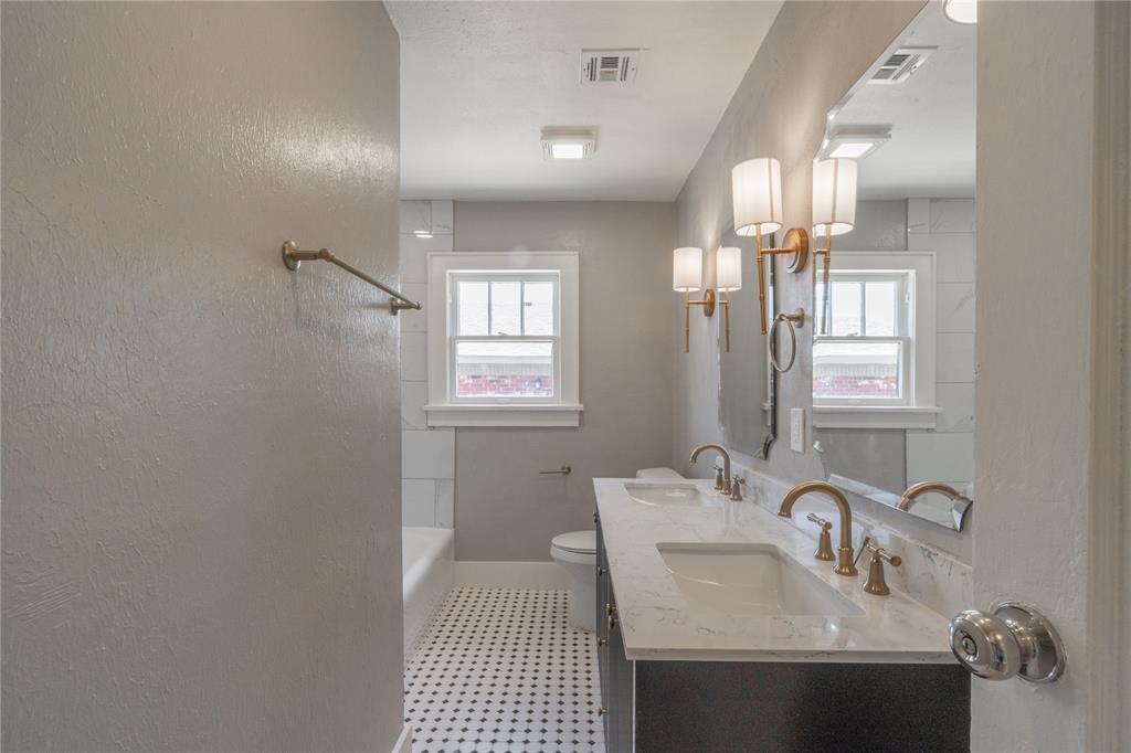 2301 N Kelham Avenue Property Photo 16