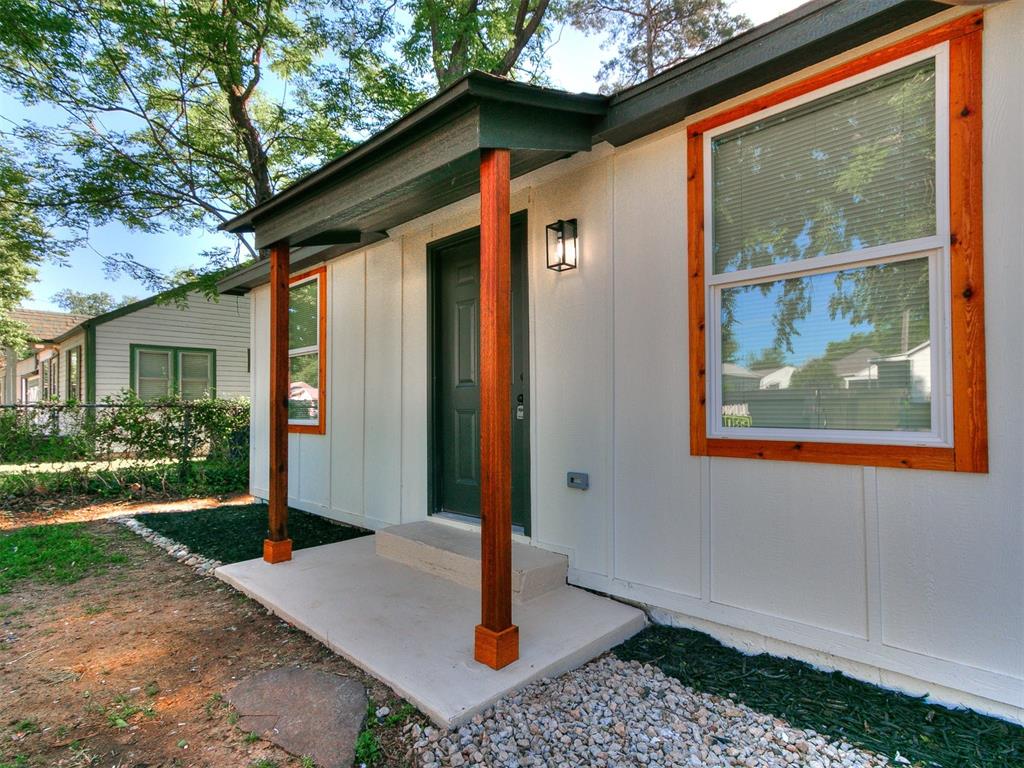 920 N Warren Avenue Property Photo